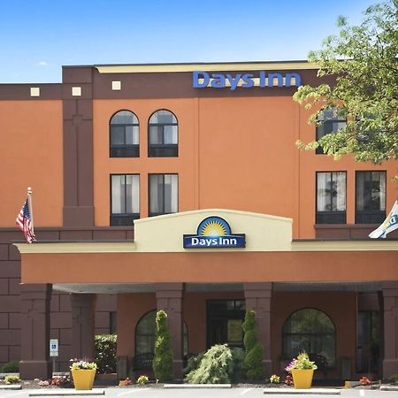 Days Inn By Wyndham Reading Wyomissing Kültér fotó